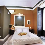 Art Fashion House Luxury Rooms